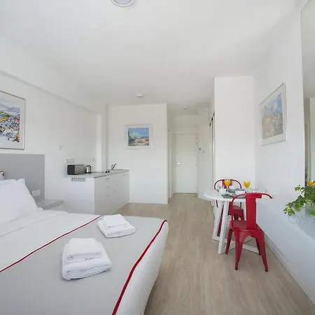 Kitieos Apartament *